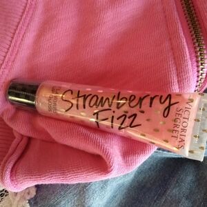 Victoria's Secret Strawberry Fizz Lip Gloss - Shimmering Pink